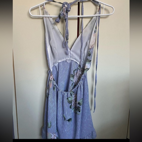 Shein Backless short dress - Picture 2 of 2